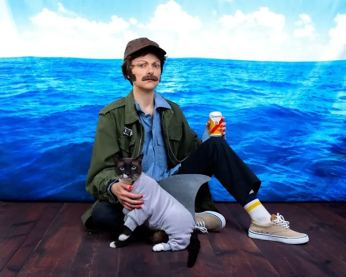 This Photographer Captured 30 Silly And Quirky Portraits Of Pets And Their Owners Once Again