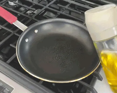 Tired Of Your Pans Looking Like An Oil Slick?" This <a Style="Display:inline;" Href="Https://Www.amazon.com/Yarramate-Sprayer-Cooking-Dispenser-Food-Grade/Dp/B0c9zq434j?ie=utf8&th=1&linkcode=ll1&tag=bpkomodo-20&linkid=d265fd12878fc41b55f91f2e834f0d5b&language=en_us&ref_=as_li_ss_tl " Target="_blank"><span Style="Font: Inherit; Color: #d74b1f;"> Oil Sprayer</Span> Will Help You Control The Grease And Keep Your Kitchen (And Your Waistline) Happy.