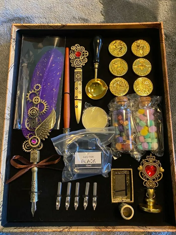 Ditch The Boring Ballpoint And Channel Your Inner Jane Austen With This Elegant   <a Style="Display:inline;" Href="Https://Www.amazon.com/Aifeiter-Pen-Notebook-5-Nibs-Stamp-Spoon-Wax-Holder-Envelope-Letter-Paper-Etc-Gift/Dp/B07x355j1k?ie=utf8&th=1&linkcode=ll1&tag=bplamb-20&linkid=a2cd4c388bc87c0b806d002e5031cdb0&language=en_us&ref_=as_li_ss_tl" Target="_blank"><span Style="Font: Inherit; Color: #d74b1f;"> Quill Pen Ink Set</Span>. Perfect For Penning Love Letters (Or Passive-Aggressive Notes To Your Roommate)