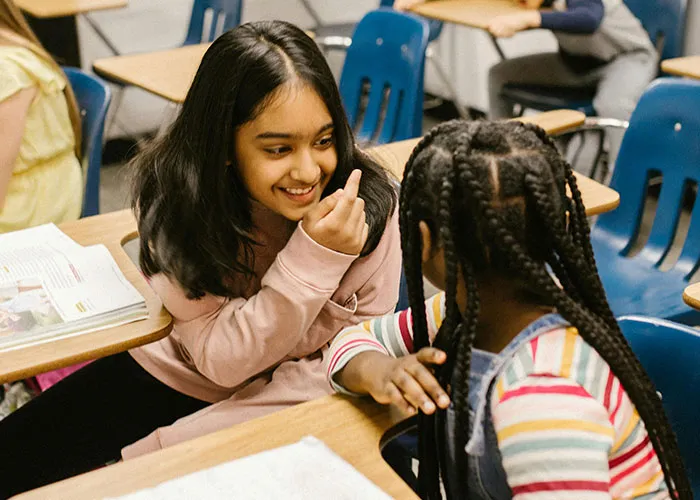 30 Teachers Share What Screams "I Have Unlimited Screen Time" In Students