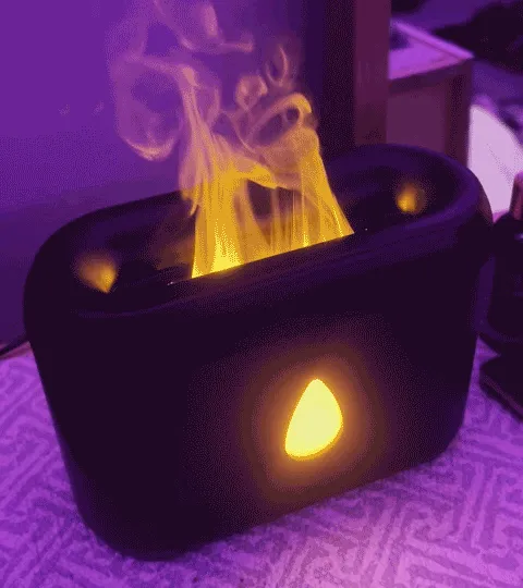 Forget Candles, This <a Style="Display:inline;" Href="Https://Www.amazon.com/Essential-Ultrasonic-Aromatherapy-Protection-Humidifier/Dp/B0cx94j23m?ie=utf8&th=1&linkcode=ll1&tag=bpcow-20&linkid=cbfa7c357197dce6c623a10d070340e3&language=en_us&ref_=as_li_ss_tl" Target="_blank"><span Style="Font: Inherit; Color: #d74b1f;"> Flame Diffuser</Span> Is Actually Lit! Create That Cozy Comfy Atmosphere With None Of The Fire Hazzard
