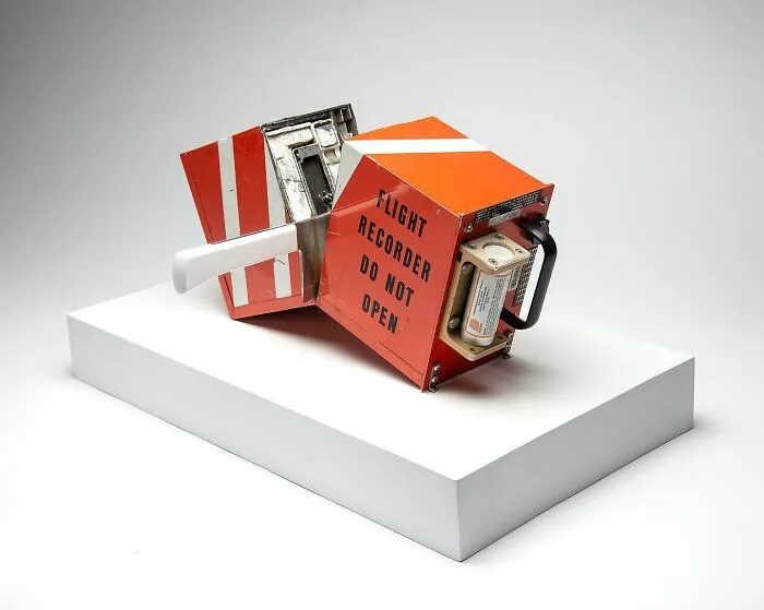 39 Totally Unique Pieces From An Artist Who Transforms Everyday Objects Into Works Of Art