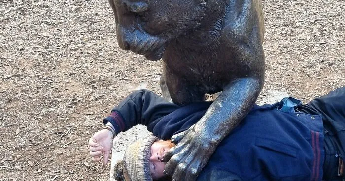 Hey Pandas, Share Funny Pictures Posing With Statues (Closed)