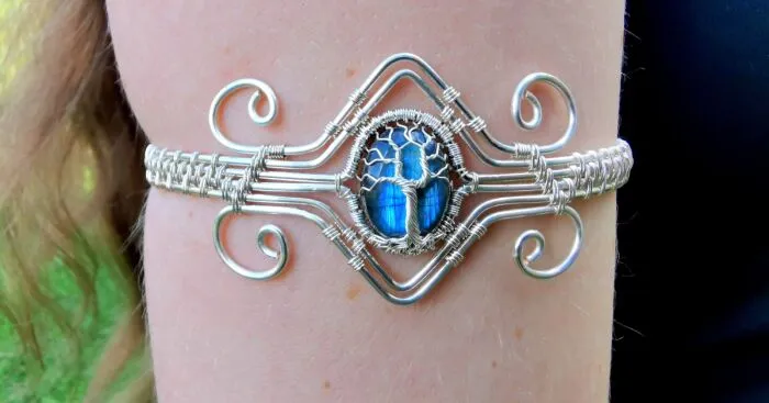 I Made A Tree Armband With A Labradorite Gemstone