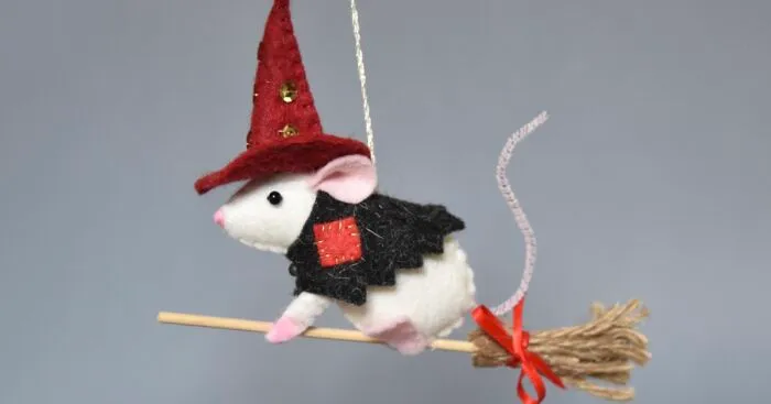 These Little Hand-Stitched Witchy Mice Are So Much Fun To Make (7 Pics)