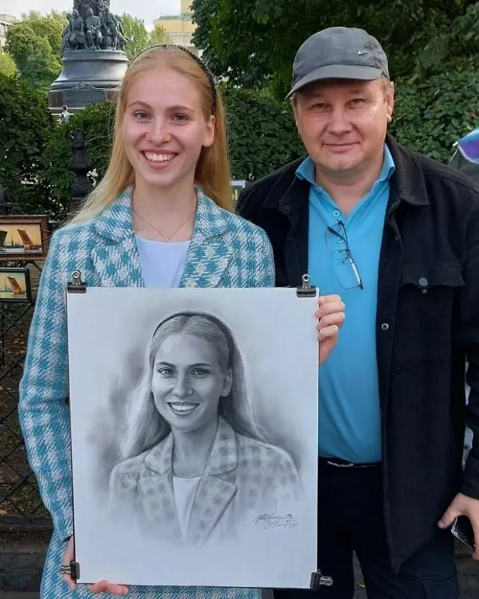 This Street Artist Draws Realistic Portraits That Take Only One Hour To Finish (24 New Pics)