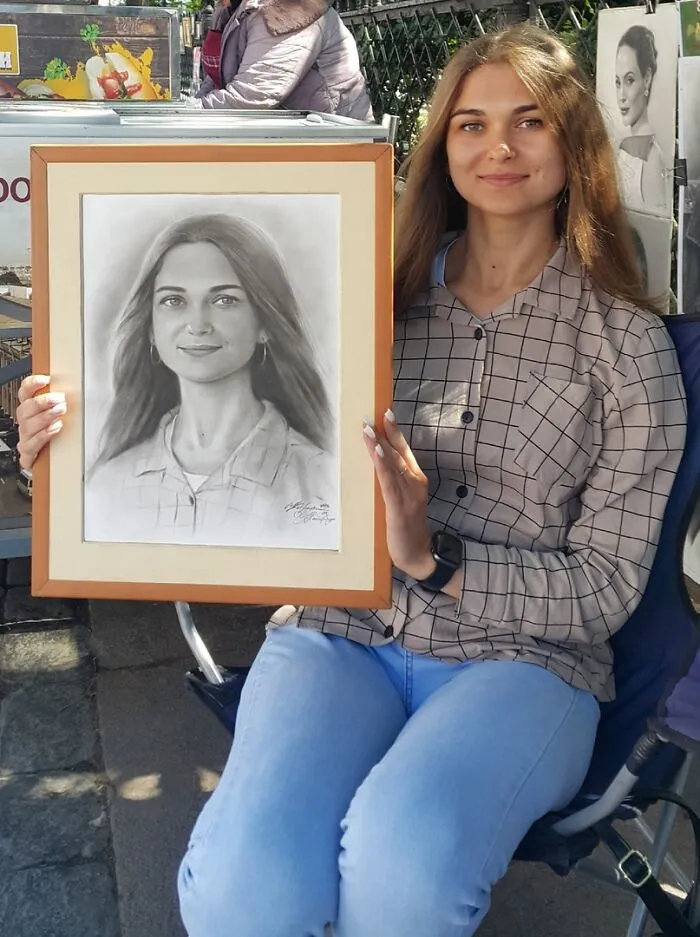 This Street Artist Draws Realistic Portraits That Take Only One Hour To Finish (24 New Pics)