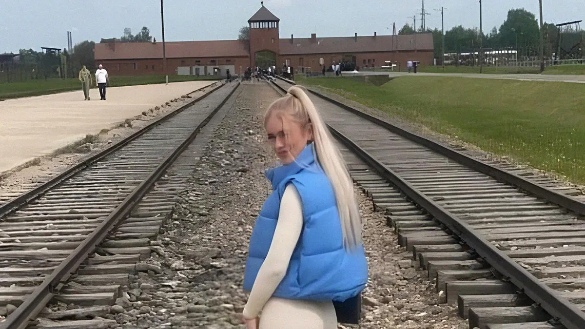 50 Tourists Who Got Shamed Online For Their Unbelievably Rude Behavior (New Pics)