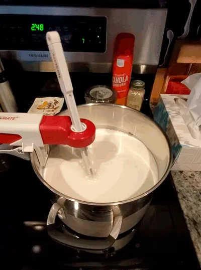 Let The <a Style="Display:inline;" Href=" Https://Www.amazon.com/Stirmate-Automatic-Variable-Self-Adjusting-Powerful/Dp/B076hh4wzm?ie=utf8&linkcode=ll1&tag=bpyak-20&linkid=274265adc7e9922e5cb3e2d5f1bcecfa&language=en_us&ref_=as_li_ss_tl " Target="_blank"><span Style="Font:inherit;color:#d74b1f;"> Automatic Pot Stirrer</Span> Handle The Stirring While You Enjoy The Meal Prep!
