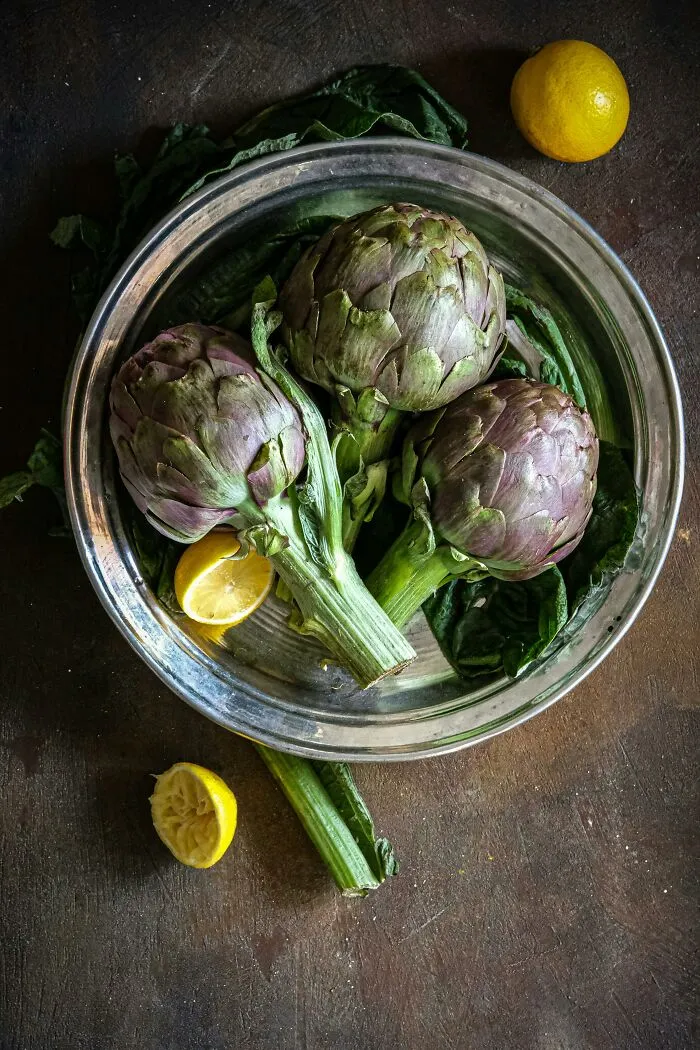 "What Is A Food That Makes You Think, 'How Did Humans Discover This Was Edible?'" (30 Answers)