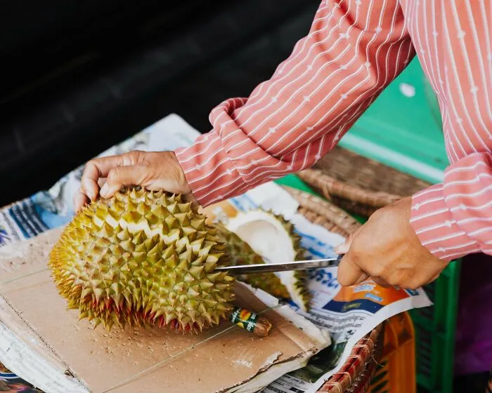 "What Is A Food That Makes You Think, 'How Did Humans Discover This Was Edible?'" (30 Answers)