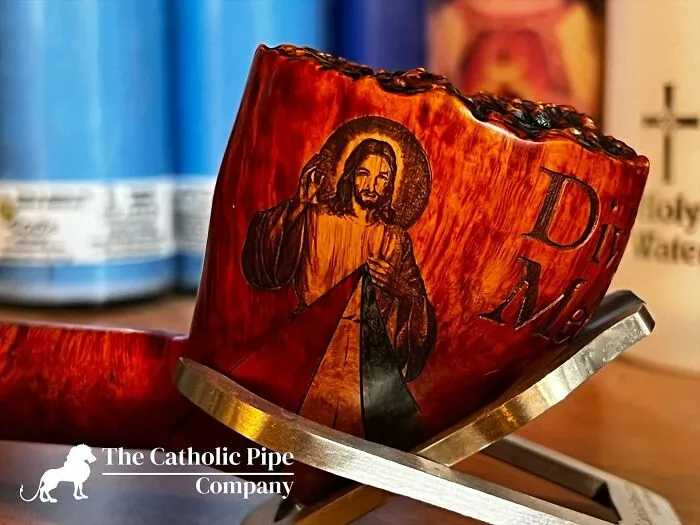 This Nebraskan Artist Crafts Incredible Pipes Featuring Saints, Angels, And Sacred Symbols (29 Pics)