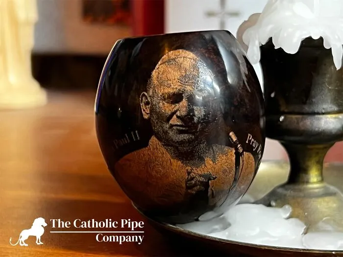 This Nebraskan Artist Crafts Incredible Pipes Featuring Saints, Angels, And Sacred Symbols (29 Pics)
