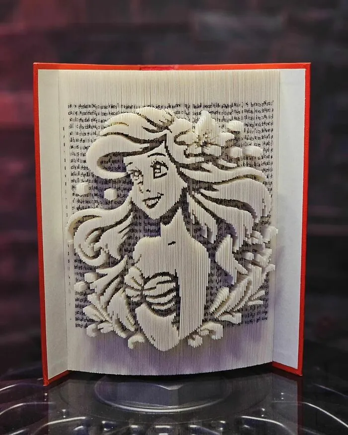 This Artist Upcycles Old Books Into Stunning Sculptures (45 Pics)