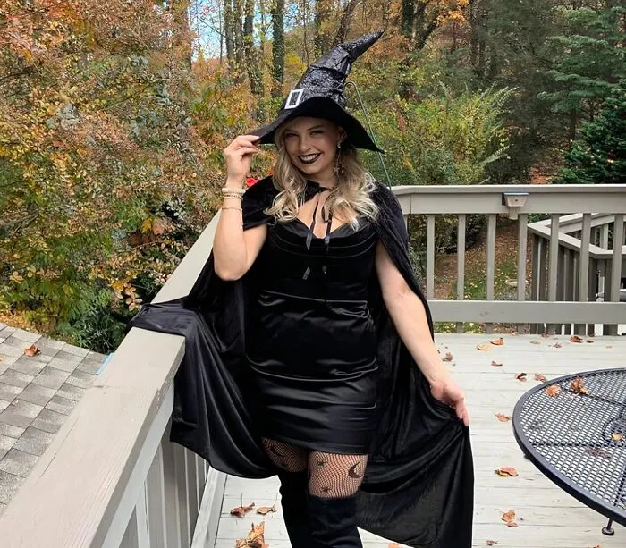  A Classic   <a Style="Display:inline;" Href="Https://Www.amazon.com/Halloween-Costume-Cosplay-Pointed-Accessory/Dp/B0932srjdm?ie=utf8&linkcode=ll1&tag=bporangutan-20&linkid=86a1fc8b5a5ff518a1c2123b8b3db786&language=en_us&ref_=as_li_ss_tl" Target="_blank"><span Style="Font:inherit;color:#d74b1f;"> Witch Costume</Span> Is One You Can Wear Halloween After Halloween