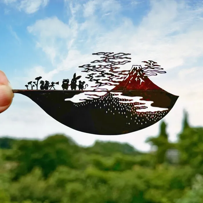Artist Makes Cutout Art From Leaves, Here Are His 80 Recent Works