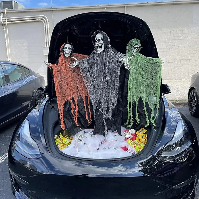 Suspend Some Serious Existential Dread Over Your Doorway With These <a Style="Display:inline;" Href="Https://Www.amazon.com/Halloween-Hanging-Reapers-Skeleton-Haunted/Dp/B08bhgxp7x?ie=utf8&th=1&linkcode=ll1&tag=bpturtle-20&linkid=03760156adaf0f9093c798d33dde4216&language=en_us&ref_=as_li_ss_tl" Target="_blank"><span Style="Font: Inherit; Color: #d74b1f;"> Super Scary Hanging Grim Reapers</Span>