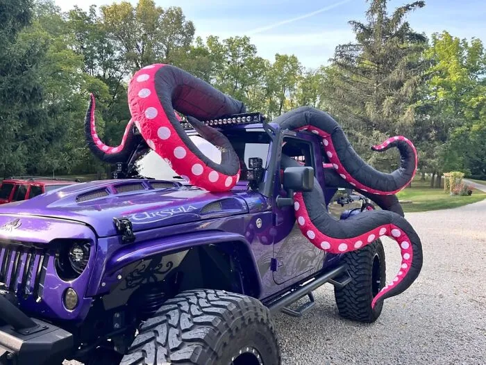 It Looks Like Your Car Has Been Octo-Hijacked By These   <a Style="Display:inline;" Href="Https://Www.amazon.com/Zxswonly-Halloween-Inflatable-Octopus-Decoration/Dp/B0cdftbn2n?ie=utf8&linkcode=ll1&tag=bpworm-20&linkid=2107ce9f7a9304fe1a72a41e87117d0d&language=en_us&ref_=as_li_ss_tl" Target="_blank"><span Style="Font: Inherit; Color: #d74b1f;"> Inflatable Tentacles </Span>