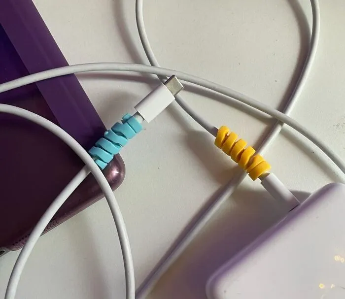 Because Frayed Cables Are The Ultimate Enemy Of Modern Life, This   <a Style="Display:inline;" Href="Https://Www.amazon.com/Atoll-Cable-Protector-4-Pack-Protectors/Dp/B07k5glpqb?ie=utf8&linkcode=ll1&tag=bpsnail-20&linkid=e9056400c74e31f3add2e3a7cdb53e9c&language=en_us&ref_=as_li_ss_tl" Target="_blank"><span Style="Font: Inherit; Color: #d74b1f;"> Artefact Cable Protector </Span> Is The Unsung Hero That Saves Your Sanity (And Your Cables) From The Ravages Of Daily Wear And Tear
