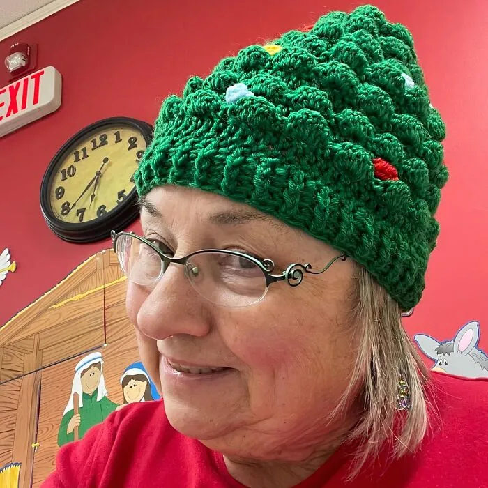 Top Off Your Holiday Cheer With This Festively Fantastic   <a Style="Display:inline;" Href="Https://Www.amazon.com/Kafeimali-Christmas-Knitted-Crochet-Foldaway/Dp/B076cl6kgb?ie=utf8&linkcode=ll1&tag=bppony-20&linkid=391cab6d01604071ad868a99d4deddc4&language=en_us&ref_=as_li_ss_tl" Target="_blank"><span Style="Font: Inherit; Color: #d74b1f;"> Crochet Christmas Tree Beanie </Span>