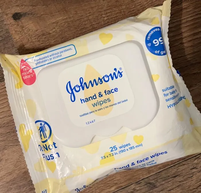 "Take a pack of <a style="display:inline;" href="https://www.amazon.com/Johnsons-Baby-Sanitizing-Wipes-Travel/dp/B07HGDBHYZ?crid=ZUEJW3X85GNQ&dib=eyJ2IjoiMSJ9.gSHExCX4IYaISpIJg4PNlLkcxLX-MqH14oB-3o0oSUIf9Pmw1xXQEphvRRXFyKGEIMOLUTkjZeeK7i306h31E9afSJvugJqrYd5hRm7tGw3U_gdsT0mxlyWtpxgDB2_Cf3IGwgybCSCCEEVlC9ZH2UYnrPrl2roEoBDNu4QmRp8Qt1QlvQ7gF15o7PHcTCaYll_Bmu-M8VKjIihSsNMzyDDtxDizU7P8r_nNIrTmqxlPt8p9jbDaqK4RnGrKNfMDs07a0UVzpI2FHErIMOqXBluhvFy8LHN1GGKG5gEqUwk.7QDhCnnj5rad7z0jFAEDXmIIDk621di14mITyeMmoXM&dib_tag=se&keywords=baby%2Bwipes&qid=1729504989&rdc=1&sprefix=baby%2Bw%2Caps%2C320&sr=8-53&th=1&linkCode=ll1&tag=bptiger-20&linkId=76ac8faaacb82ebf34b1e172d3a7fb1a&language=en_US&ref_=as_li_ss_tl" target="_blank"><span Style="Font:inherit;color:#d74b1f;"> baby wipes</Span> . Makes for a great freshen up when you don't have a shower." - <span Style="Font:inherit;color:#808080"> tubahero</Span>