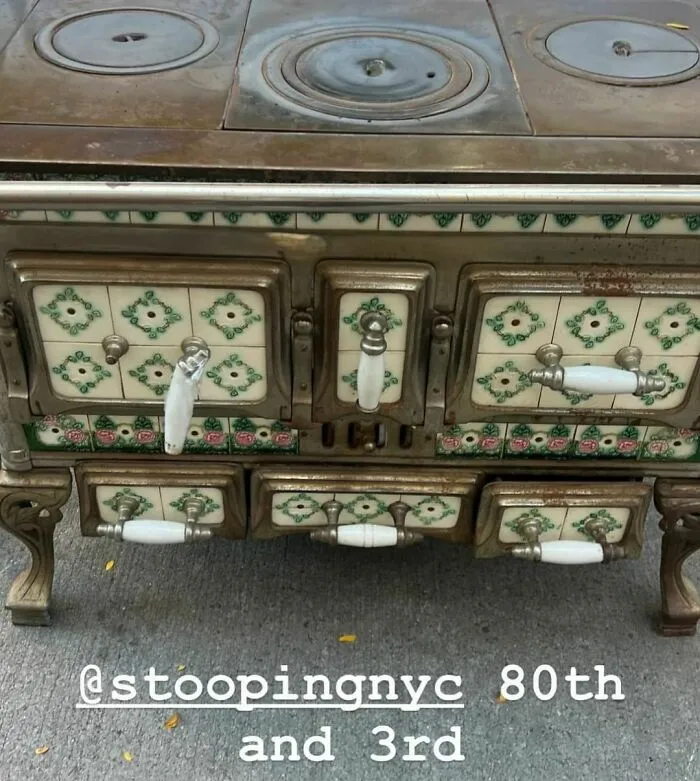 One Man’s Trash, Another’s Jackpot: 35 Wild Stooping Discoveries In New York (New Pics)