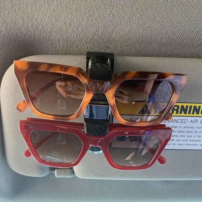 Perch Your Specs In A Safe And Stylish Spot With The   <a Style="Display:inline;" Href="Https://Www.amazon.com/Dp/B071jrl9px?ascsubtag=5931758%2c9%2c22%2cd%2c0%2c0%2c0%2c900%3a2%3b974%3a2%3b1125%3a3%2c16644238%2c0%2c0%2cgoogle&th=1&linkcode=ll1&tag=bpmonkey-20&linkid=7c5ac61b82ef804faffdbe1b19268d48&language=en_us&ref_=as_li_ss_tl" Target="_blank"><span Style="Font: Inherit; Color: #d74b1f;"> Glasses Holders For Car Sun Visor</Span>