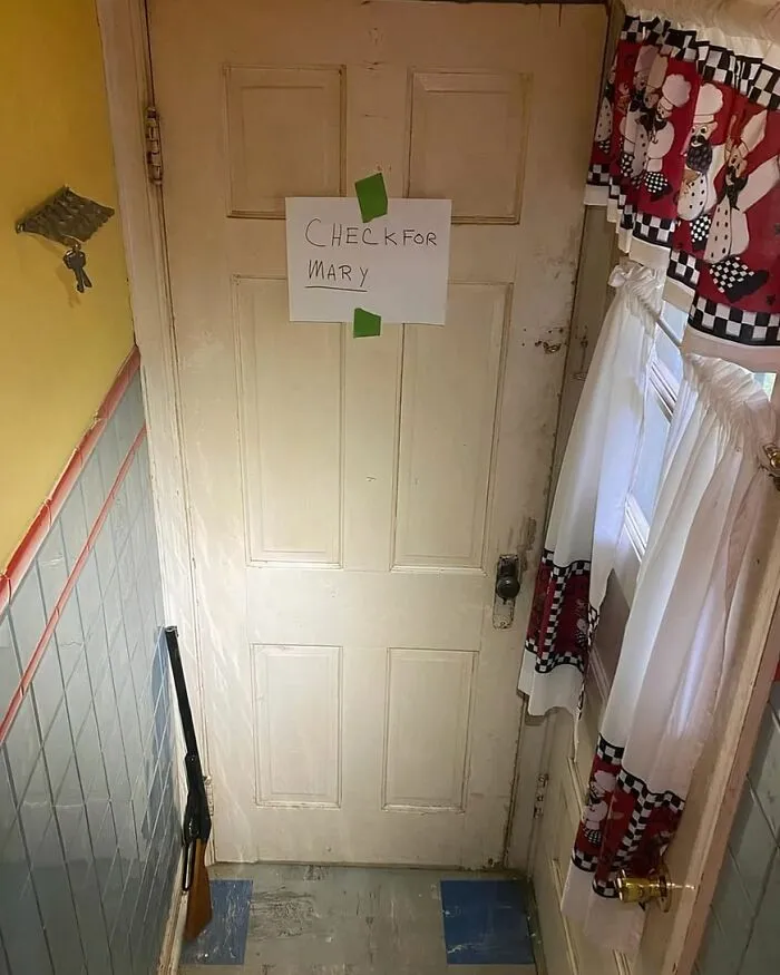 30 Of The Funniest Real Estate Listing Fails (New Pics)