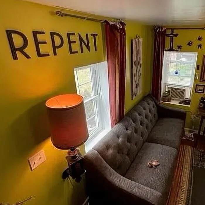 30 Of The Funniest Real Estate Listing Fails (New Pics)