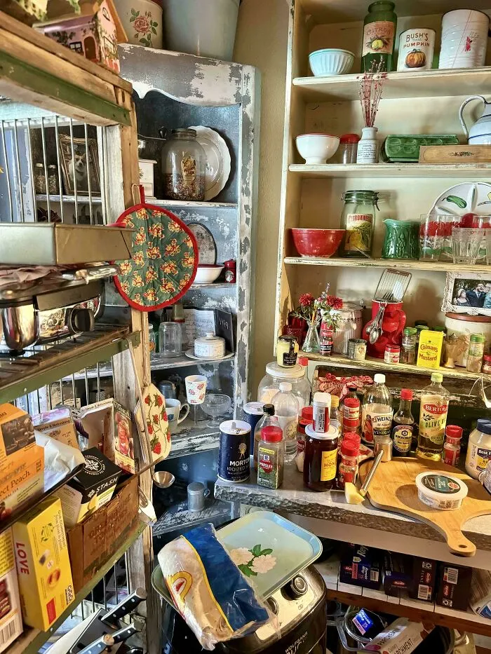 Find The Kitty Snoozing In My Mother-In-Law’s Kitchen