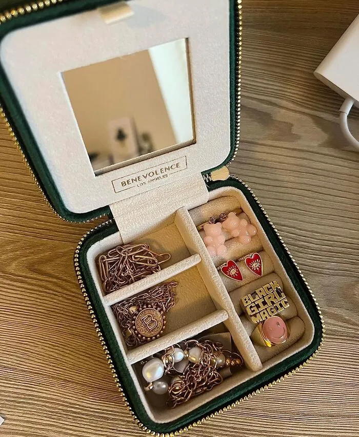 Luxury Has A Soft Spot For This <a Style="Display:inline;" Href="Https://Www.amazon.com/Benevolence-Plush-Velvet-Travel-Jewelry-Organizer-Necklaces/Dp/B086ycdw4k?ie=utf8&linkcode=ll1&tag=bpmouse-20&linkid=8975ff6d9596ff35b9c326ec9b29595b&language=en_us&ref_=as_li_ss_tl" Target="_blank"><span Style="Font: Inherit; Color: #d74b1f;"> Plush Velvet Jewelry Box </Span>