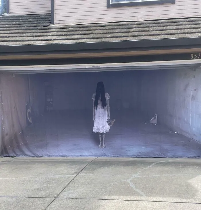 House I Saw Earlier Today. Note To Self Don’t Walk Here At Night