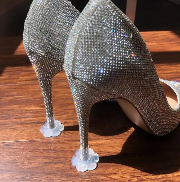 Heels Sinking Into The Grass Faster Than Your Hopes Of Finding A Date For The Wedding?  These   <a Style="Display:inline;" Href="Https://Www.amazon.com/Gogoheel-Stoppers-Heel-Protectors-Xx-Small/Dp/B01n4rfx1e?ie=utf8&linkcode=ll1&tag=bpsparrow-20&linkid=39f7d826dd1a80714604469ba659cda6&language=en_us&ref_=as_li_ss_tl" Target="_blank"><span Style="Font: Inherit; Color: #d74b1f;"> Gogoheel Stoppers </Span> Will Keep You Steady On Your Feet (And Maybe Even Help You Catch The Bouquet)
