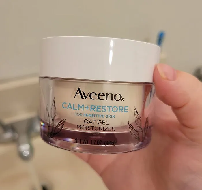 "Niacinamide. I used the minimalist 5% one and planned to then go for the 10% by TO. but it make me itchy asf, and next day woke up w two pimples🥲" - <span Style="Font:inherit;color:#808080"> ooopswhatabitch</Span>