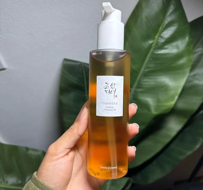“I heard that tea tree oil is actually risky, there are a lot of cases where it causes more breakout instead” - <span Style="Font:inherit;color:#808080"> MeleeYAH</Span>