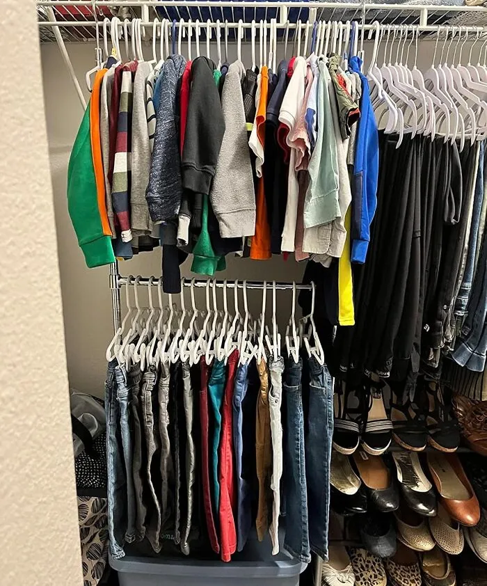 Maximize Your Closet's Potential With The <a Style="Display:inline;" Href="Https://Www.amazon.com/Simplehouseware-Adjustable-Closet-Hanging-Chrome/Dp/B01k07my1k?ie=utf8&linkcode=ll1&tag=bpfig-20&linkid=51a68d8c0ebaf723ad61718998680c90&language=en_us&ref_=as_li_ss_tl" Target="_blank"><span Style="Font: Inherit; Color: #d74b1f;"> Adjustable Closet Hanging Rod</Span>, A Clever Solution That Doubles Your Hanging Space And Tames The Chaos Of Cluttered Closets