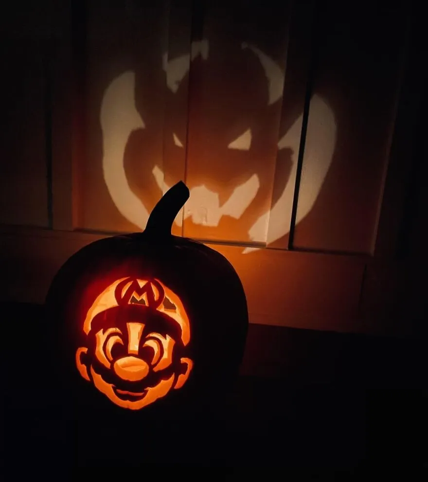 45 Spooky, Quirky, And Jaw-Droppingly Charming Pumpkin Carvings Shared By Folks Online
