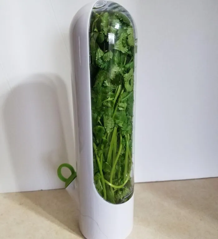 Keep Your Holiday Herbs Fresh For Longer With The Clever <a Style="Display:inline;" Href="Https://Www.amazon.com/Herb-Saver-Keeper-Freshest-Produce/Dp/B016i5tumy?ie=utf8&linkcode=ll1&tag=bpgrape-20&linkid=f0fc67186dbbcb50695009cf1baf038e&language=en_us&ref_=as_li_ss_tl" Target="_blank"><span Style="Font: Inherit; Color: #d74b1f;"> Prepara Mini Herb Saver</Span>, A Small But Mighty Container That Stores And Preserves Herbs Like Parsley, Rosemary, And Thyme