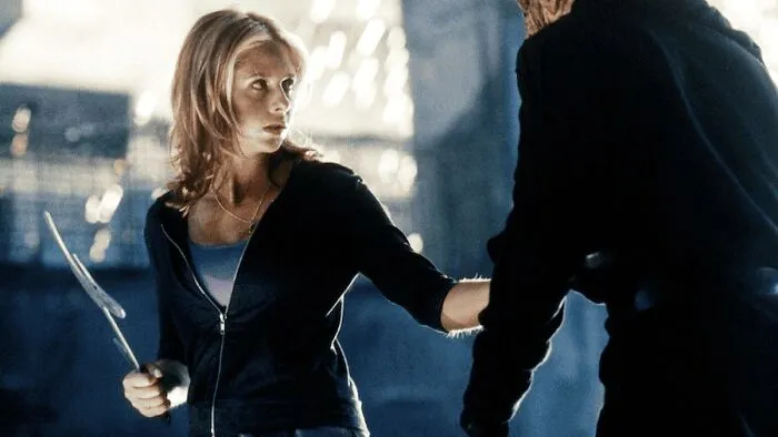 "I Love The Feeling Of Glass": People Open Up About Their Guilty Pleasures (40 Answers)