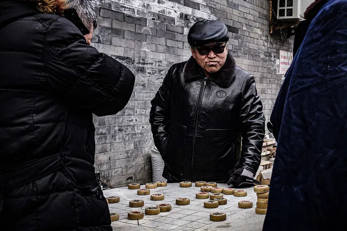 This Photographer Captures Interesting Moments In Beijing (20 Pics)