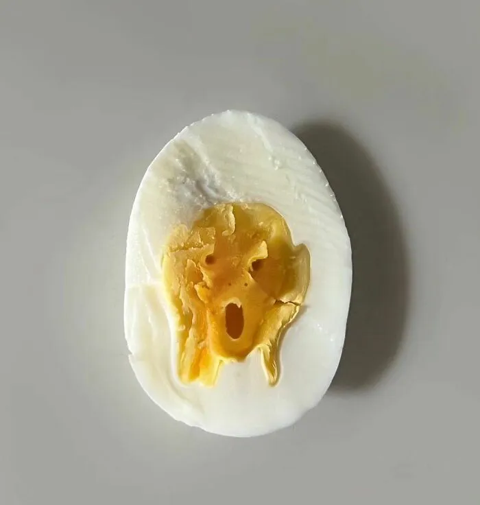 It Might Be Hard To Take Your Eyes Off These Mesmerizing 30 Images Of Surrealism