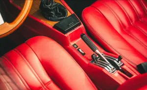 I Went To A Vintage Car Show And Captured Some Details (14 Pics)