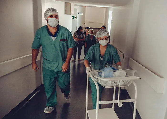 “Fell Onto The Banana”: 50 Times Patients Tried To Fool Doctors With Ridiculous Lies