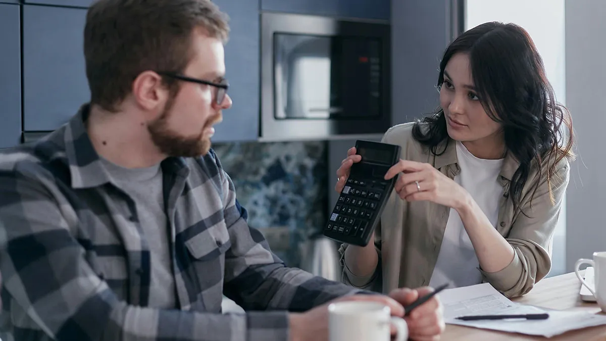 “I’m Sick And Tired”: Woman Fed Up With Frugal Husband Just Wants To Enjoy Her Salary Herself