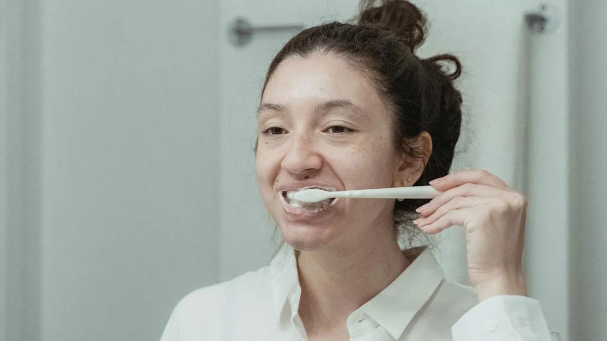 “They Look Ten Years Older”: 30 Things About Aging That Folks In Their 20s Never Think About
