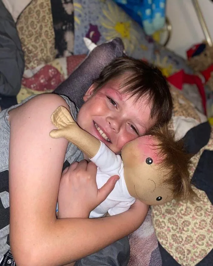 Woman Creates Dolls That Fit Each Child’s Needs While Representing Their Rare Health Conditions (26 New Pics)
