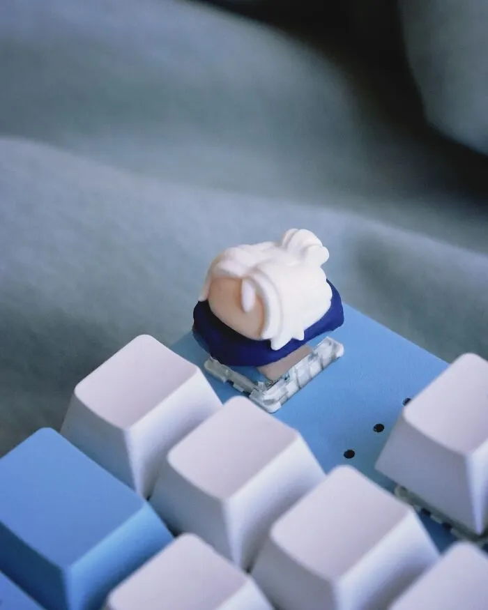 This Artist Creates Amazing Detailed Keyboard Keycaps, Here Are 21 Of Her Best Ones
