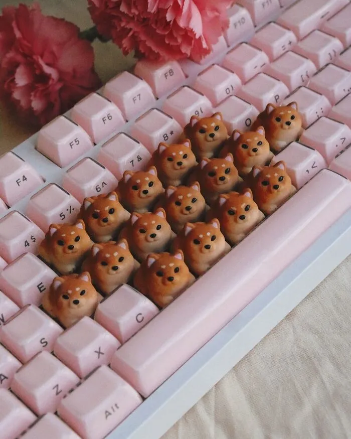 This Artist Creates Amazing Detailed Keyboard Keycaps, Here Are 21 Of Her Best Ones