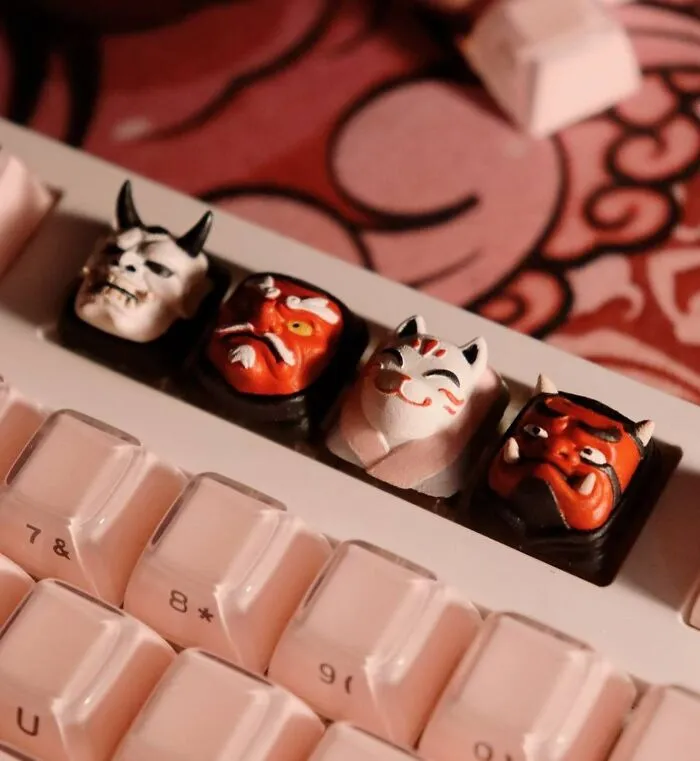 This Artist Creates Amazing Detailed Keyboard Keycaps, Here Are 21 Of Her Best Ones