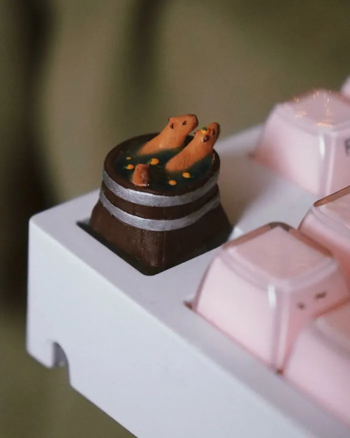 This Artist Creates Amazing Detailed Keyboard Keycaps, Here Are 21 Of Her Best Ones